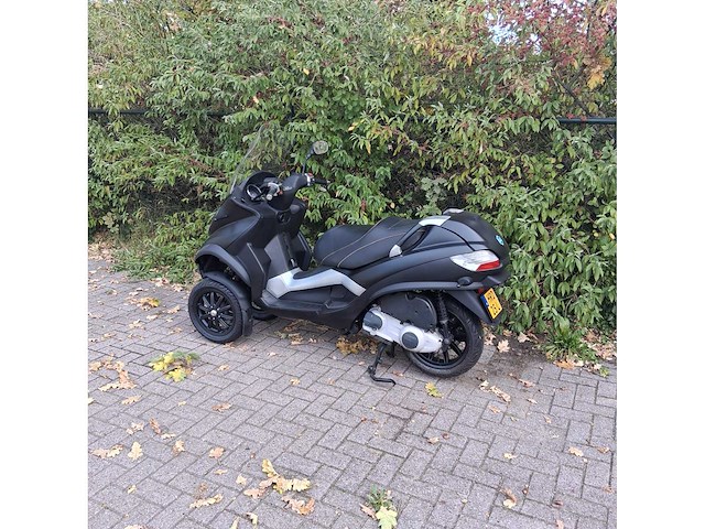 Piaggio 250 lt mp3 automaat, hrd-25-l - afbeelding 6 van  7