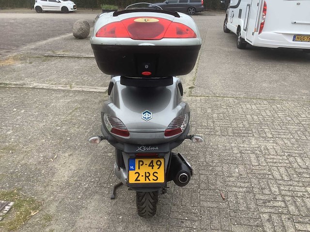 Piaggio 250 lt mp3 motorfiets - afbeelding 9 van  10