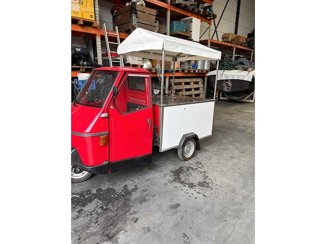 Piaggio ape 50 foodtruck bromfiets - afbeelding 3 van  13