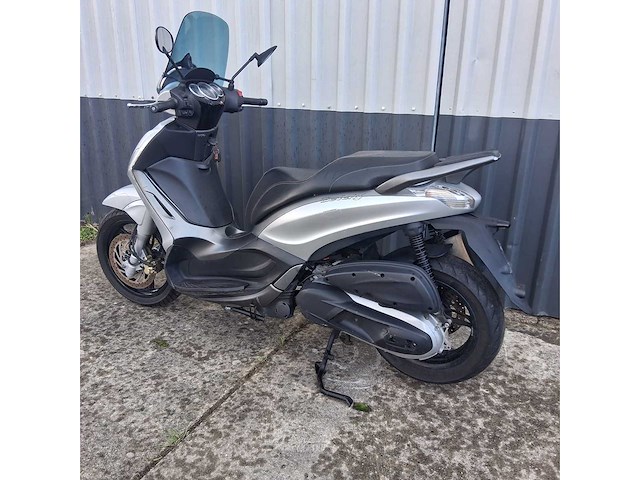 Piaggio beverly 350 motorcycle - afbeelding 3 van  9