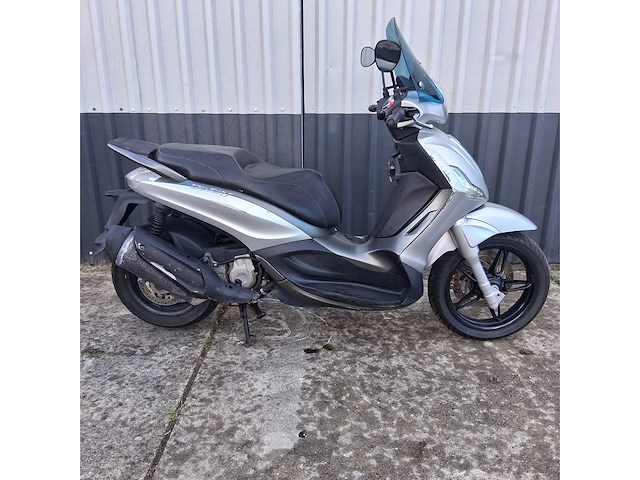 Piaggio beverly 350 motorcycle - afbeelding 4 van  9