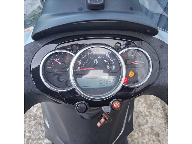 Piaggio beverly 350 motorcycle - afbeelding 7 van  9