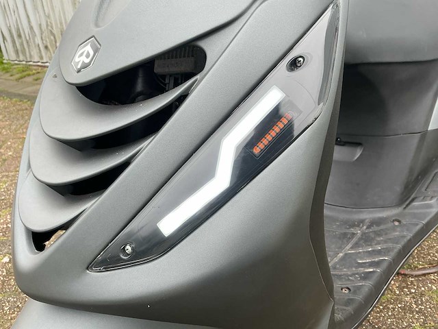 Piaggio bromscooter zip 4t sp scooter - afbeelding 9 van  26