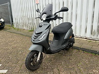 Piaggio bromscooter zip 4t sp scooter - afbeelding 1 van  26