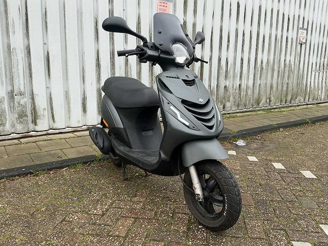 Piaggio bromscooter zip 4t sp scooter - afbeelding 24 van  26