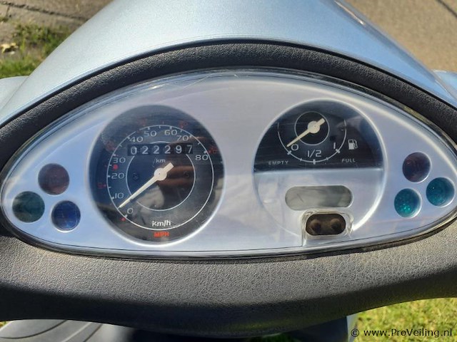 Piaggio c44 scooter | kenteken: f994bl - afbeelding 6 van  6
