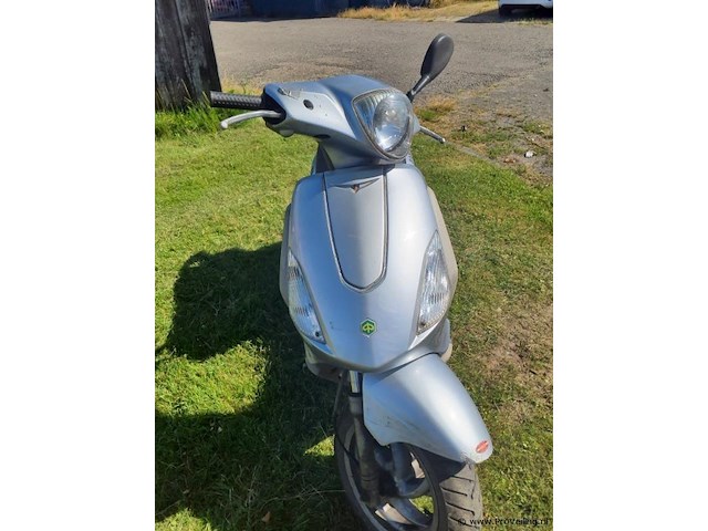 Piaggio c44 scooter | kenteken: f994bl - afbeelding 2 van  6