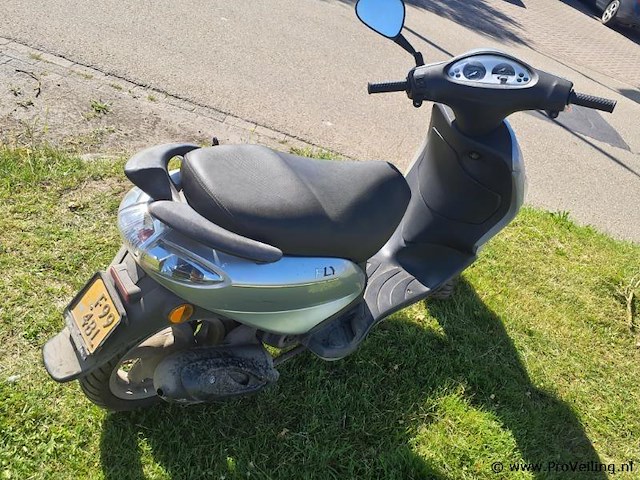 Piaggio c44 scooter | kenteken: f994bl - afbeelding 5 van  6