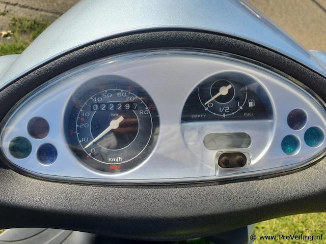 Piaggio c44 scooter | kenteken: f994bl - afbeelding 6 van  6