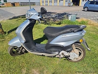 Piaggio c44 scooter | kenteken: f994bl - afbeelding 1 van  6