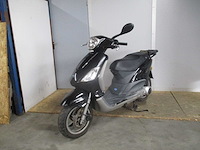 Piaggio fly 125 - motorscooter - motorcycle - afbeelding 4 van  11