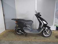 Piaggio fly 125 - motorscooter - motorcycle - afbeelding 8 van  11