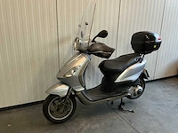 Piaggio fly 125 motorcycle - afbeelding 6 van  8