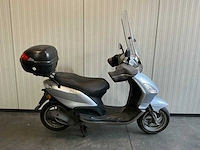 Piaggio fly 125 motorcycle - afbeelding 7 van  8