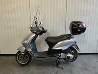 Piaggio fly 125 motorcycle