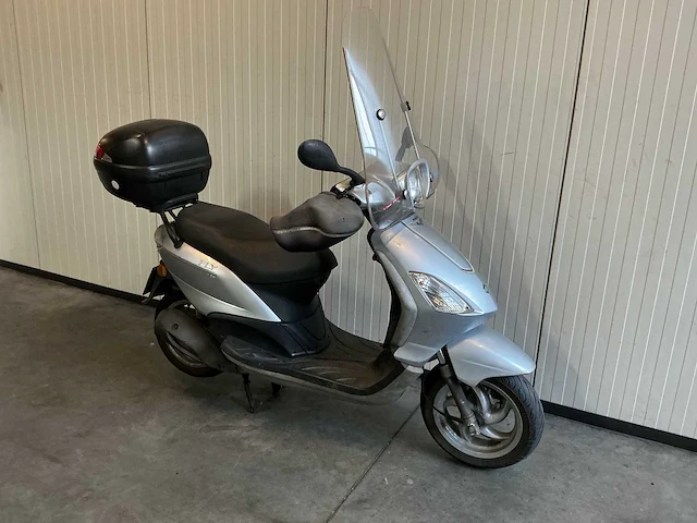 Piaggio fly 125 motorcycle - afbeelding 4 van  8