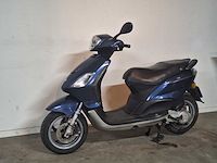 Piaggio fly 25 km snorscooter 4takt - afbeelding 2 van  7