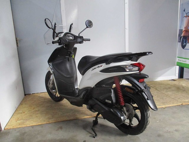 Piaggio liberty s e5 - bromscooter - injectie - scooter - afbeelding 1 van  3