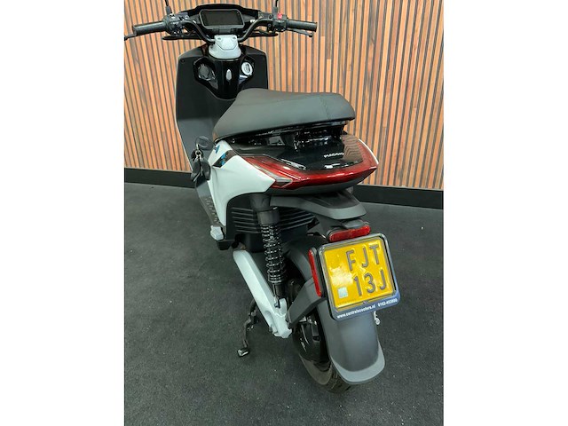 Piaggio model “1” e-scooter fjt-13-j - afbeelding 10 van  28