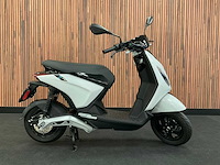 Piaggio model “1” e-scooter fjt-13-j - afbeelding 1 van  28