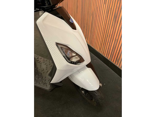 Piaggio model “1” e-scooter fjt-13-j - afbeelding 19 van  28