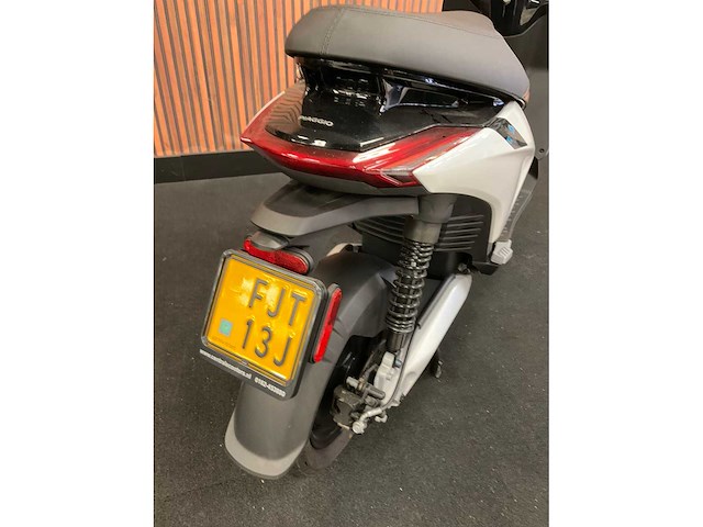 Piaggio model “1” e-scooter fjt-13-j - afbeelding 20 van  28