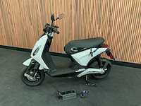 Piaggio model “1” e-scooter fjt-13-j - afbeelding 24 van  28