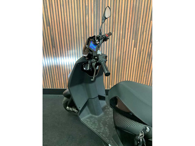 Piaggio model “1” e-scooter flj-15-p - afbeelding 14 van  30