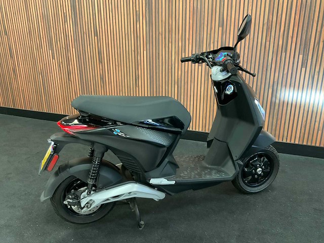 Piaggio model “1” e-scooter flj-15-p - afbeelding 20 van  30
