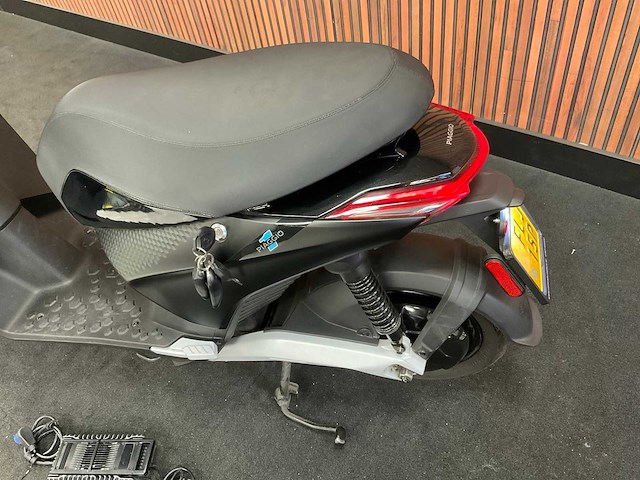 Piaggio model “1” e-scooter flj-15-p - afbeelding 28 van  30