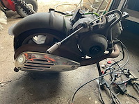 Piaggio motorblok v.v. kabelboom en velg - afbeelding 4 van  5