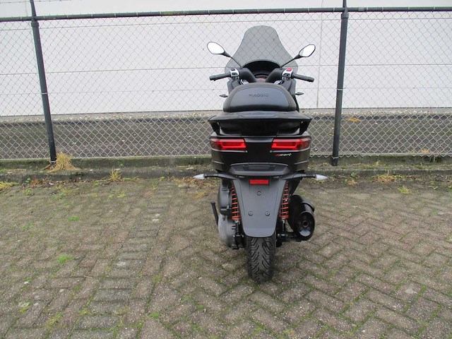 Piaggio mp3 - driewieler motorscooter - 400 hpe - motorfiets - afbeelding 2 van  13