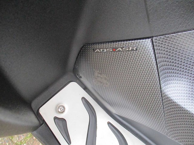 Piaggio mp3 - driewieler motorscooter - 400 hpe - motorfiets - afbeelding 6 van  13