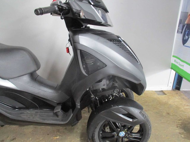 Piaggio mp3 - driewieler motorscooter - yourban 300ie - motorcycle - afbeelding 2 van  16