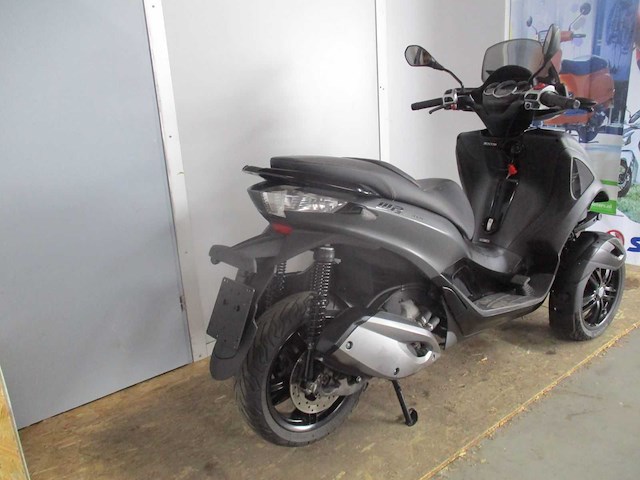 Piaggio mp3 - driewieler motorscooter - yourban 300ie - motorcycle - afbeelding 4 van  16