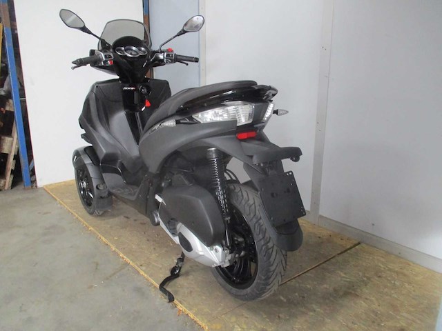 Piaggio mp3 - driewieler motorscooter - yourban 300ie - motorcycle - afbeelding 7 van  16