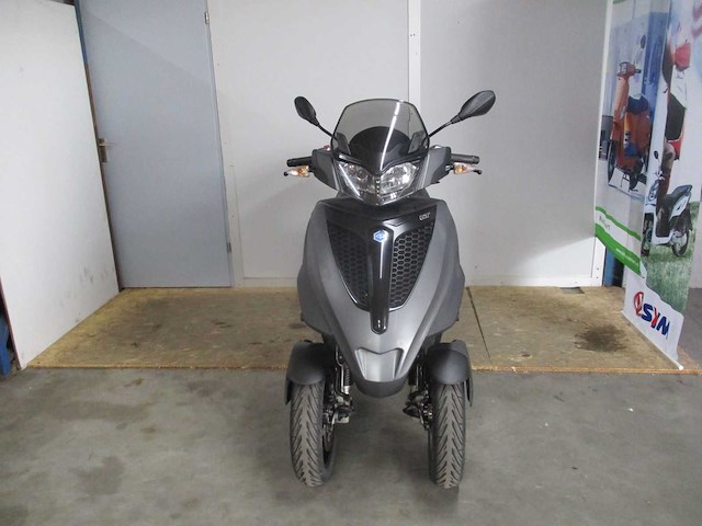 Piaggio mp3 - driewieler motorscooter - yourban 300ie - motorcycle - afbeelding 12 van  16