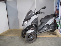 Piaggio mp3 - motorscooter (driewieler) - 300 hpe sport abs/asr - motorcycle - afbeelding 10 van  14