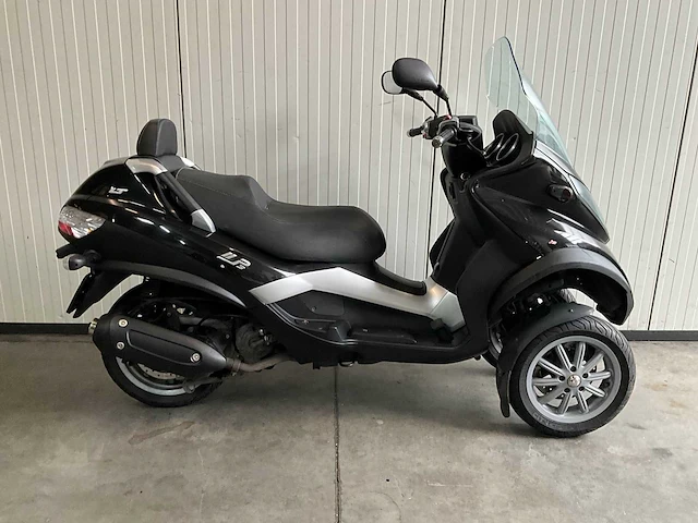 Piaggio mp3 250 lt motorfiets - afbeelding 1 van  12