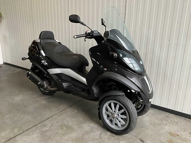 Piaggio mp3 250 lt motorfiets - afbeelding 5 van  12