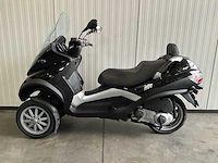 Piaggio mp3 250 lt motorfiets - afbeelding 7 van  12