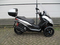 Piaggio mp3 300 hpe - driewieler motorscooter - sport - motorfiets - afbeelding 12 van  14
