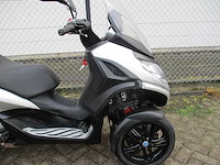 Piaggio mp3 300 hpe - driewieler motorscooter - sport - motorfiets - afbeelding 14 van  14