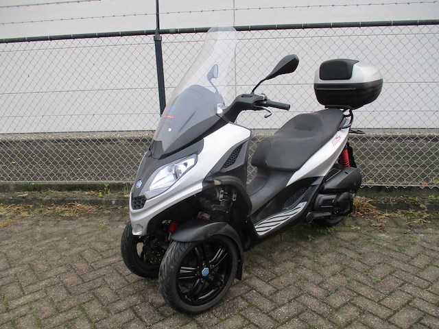 Piaggio mp3 300 hpe - driewieler motorscooter - sport - motorfiets - afbeelding 9 van  14