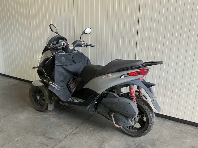 Piaggio mp3 300 hpe sport motorfiets - afbeelding 2 van  8