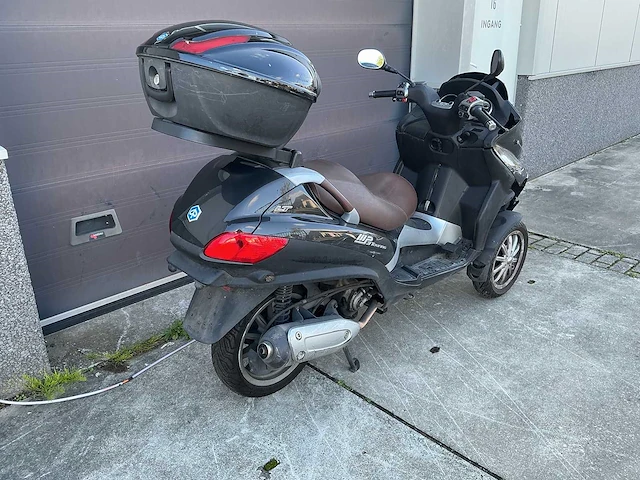 Piaggio mp3 300 lt motorcycle - afbeelding 7 van  9