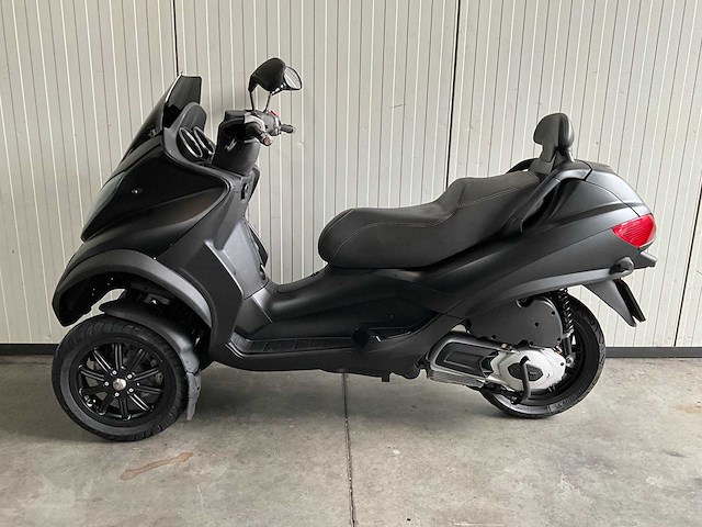 Piaggio mp3 300 lt motorfiets - afbeelding 7 van  10