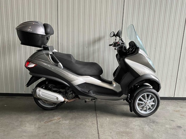 Piaggio mp3 300 rl motorfiets - afbeelding 1 van  12