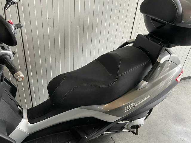 Piaggio mp3 300 rl motorfiets - afbeelding 10 van  12