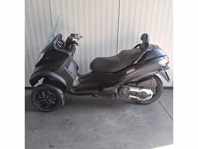 Piaggio mp3 400 lt motorcycle - afbeelding 1 van  9